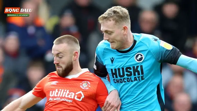 Nhà vô địch mùa giải hạng nhất Anh năm nay sẽ là ai?